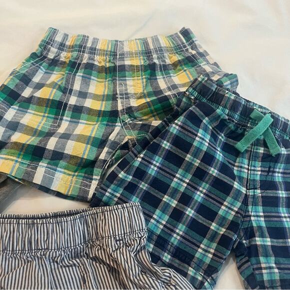 Lot of boys various brands of one-piece shirts and shorts size 12 months - Picture 8 of 11